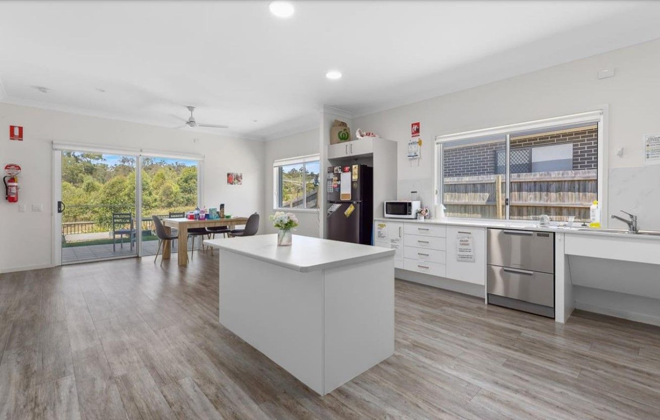 Kitchen-to-Dining-1