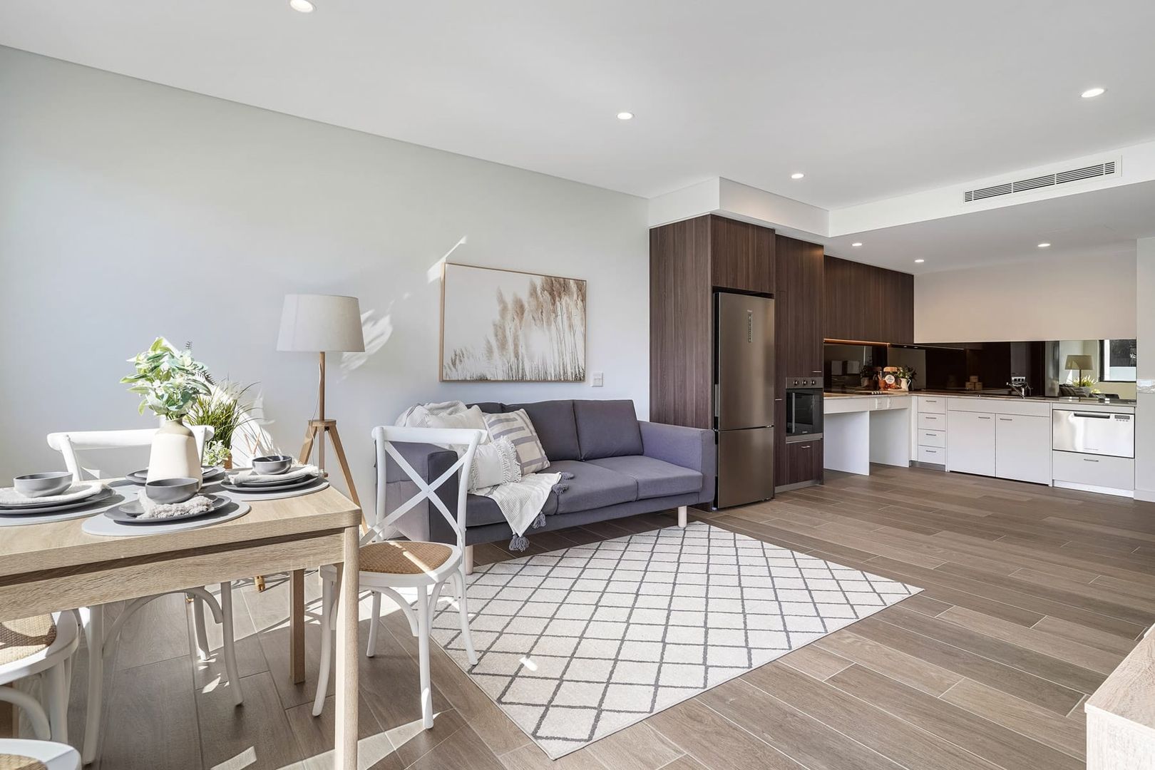 2017727364_3_1_220408_113822-w1800-h1200